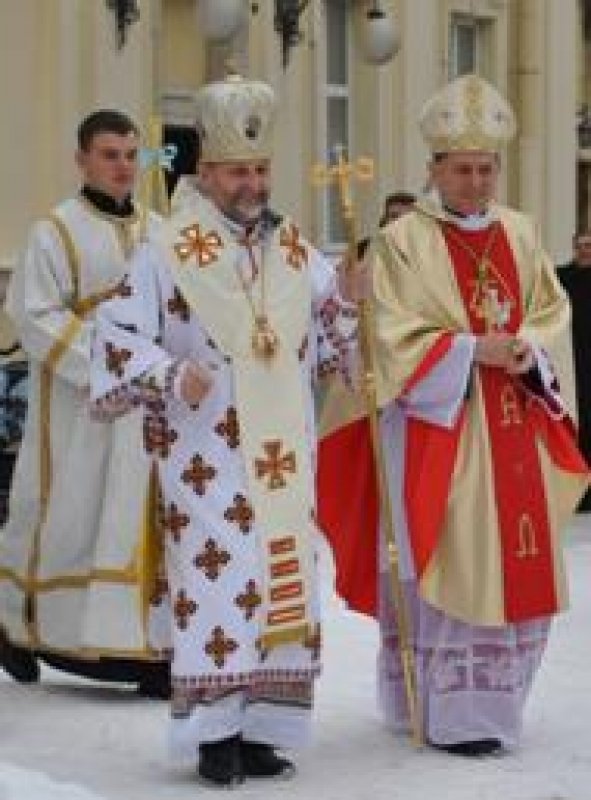 <p style="text-align: justify;">Arcybiskup Metropolita Lwowski UGKC Igor (Woźniak) i Metropolita Lwowski Arcybiskup M. Mokrzycki</p>
<p style="text-align: justify;">Zdjęcie <a href="http://www.credo-ua.org/2010/01/11409" target="_blank">Credo</a></p>